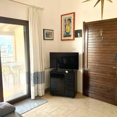 Con Terrazza Vista Mare. 아르바탁스