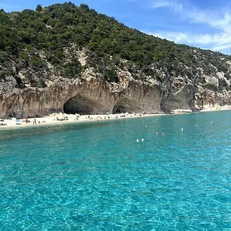 아파트 Con Terrazza Vista Mare. 아르바탁스