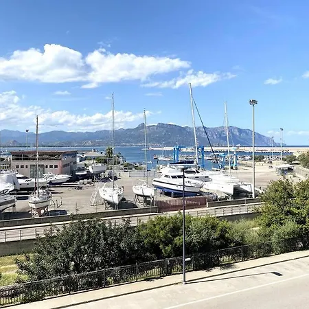 Con Terrazza Vista Mare. Àrbatax