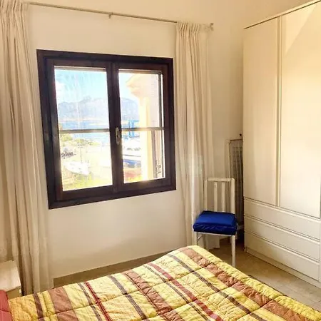 Apartment Con Terrazza Vista Mare. *